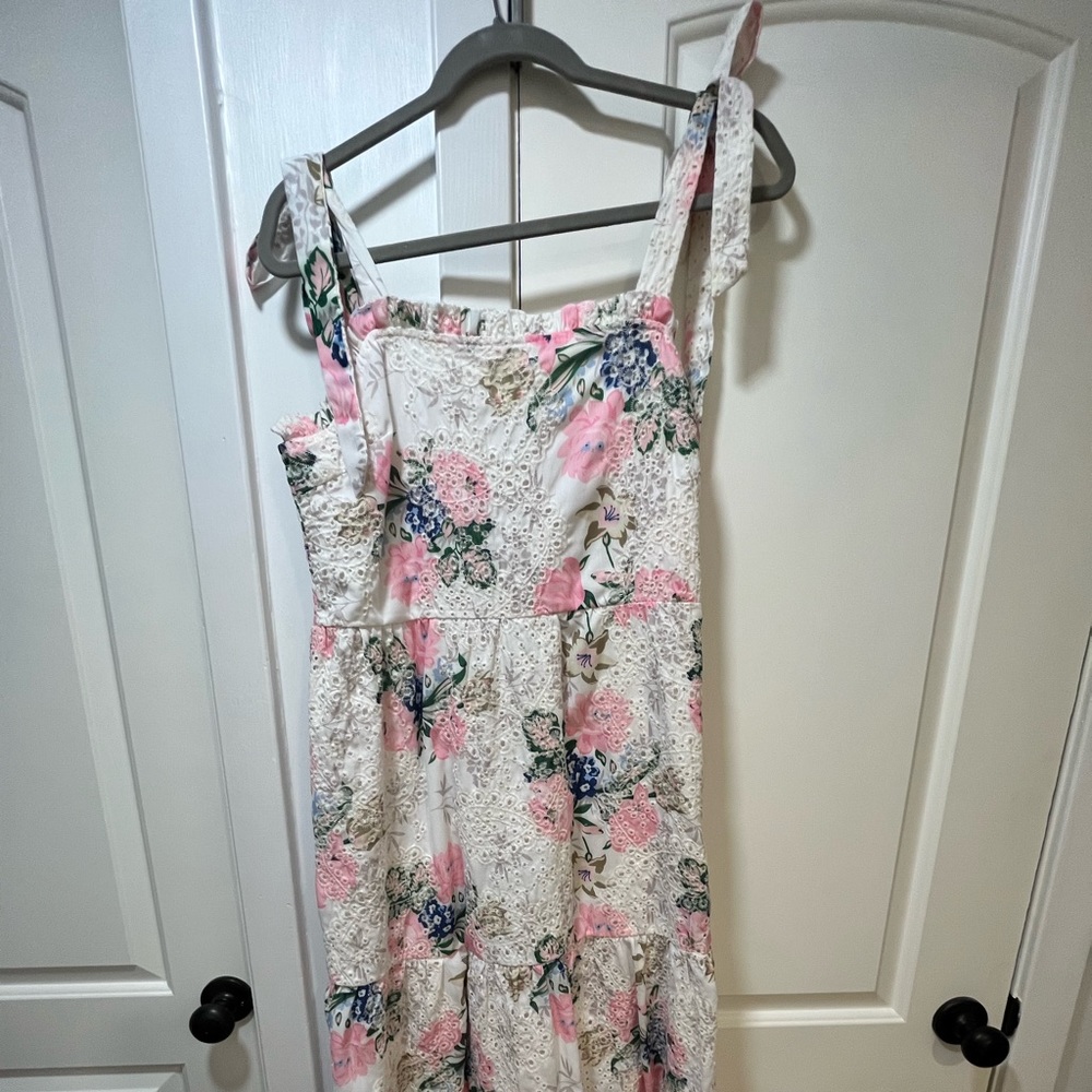 Beautiful boutique eyelet Maxi Dress with tie straps
